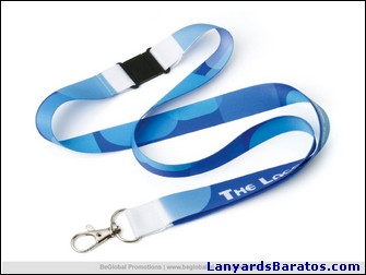 Lanyard personalizado con tonos azules y cierre de seguridad.